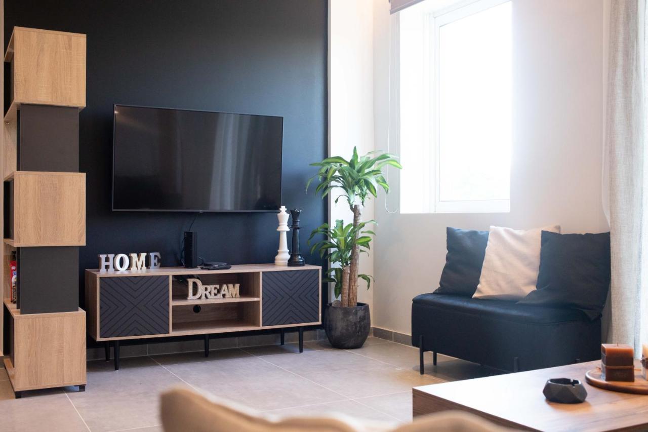 Live The Local Life , Old Town Appartement *